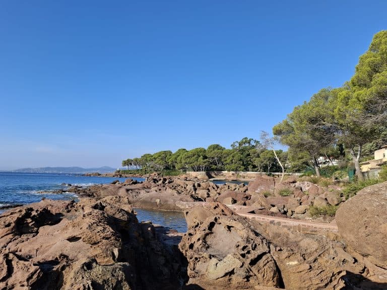 Des plages d&rsquo;Aiguebonne à Boulouris